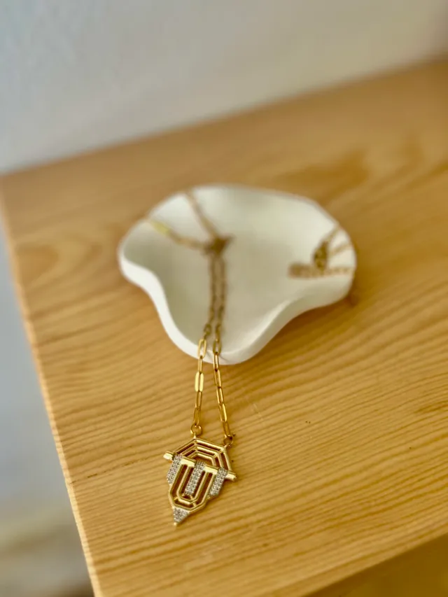 Uzun Zincir Taşlı Kolye