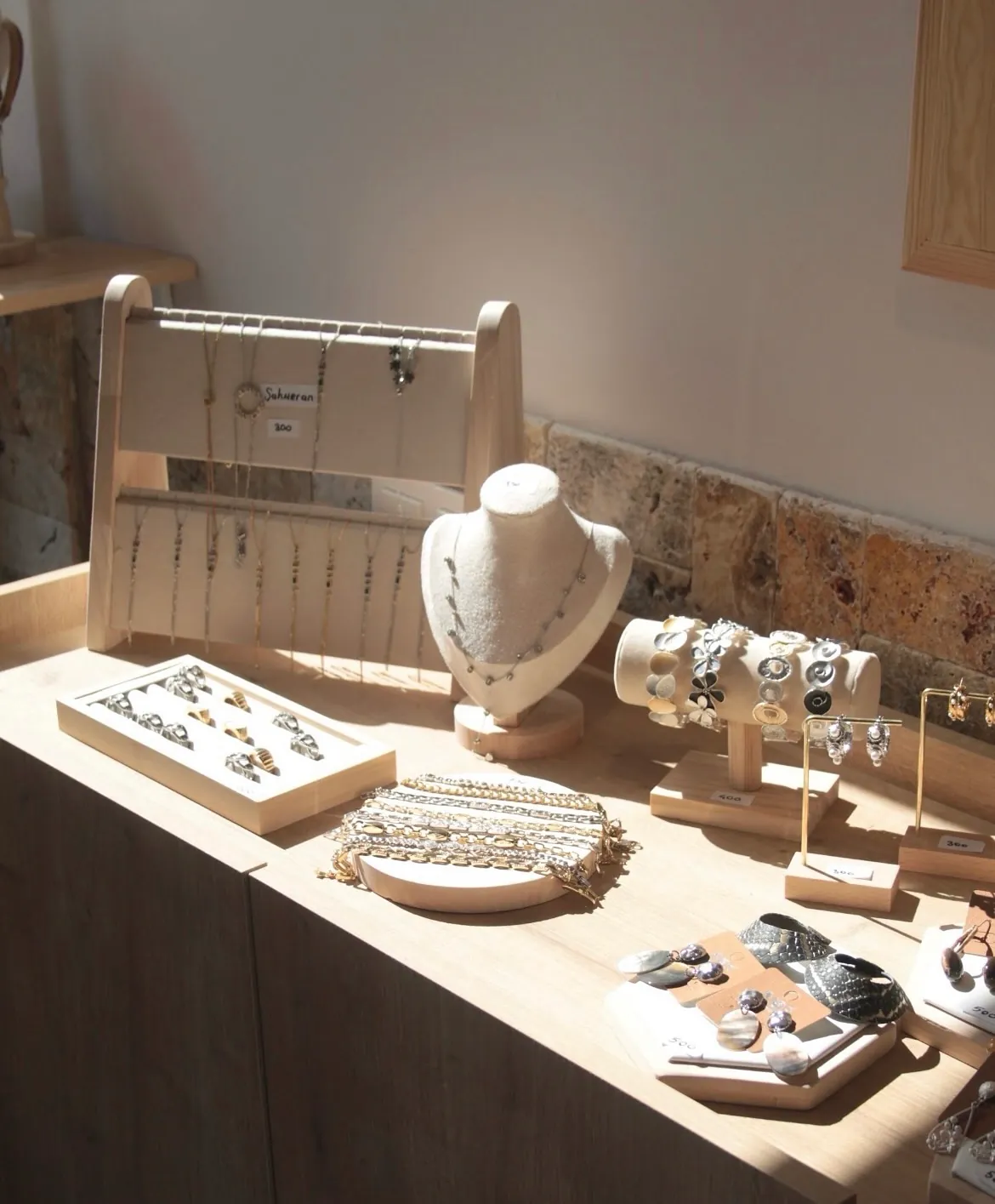 Çelik Tasarım Takılar