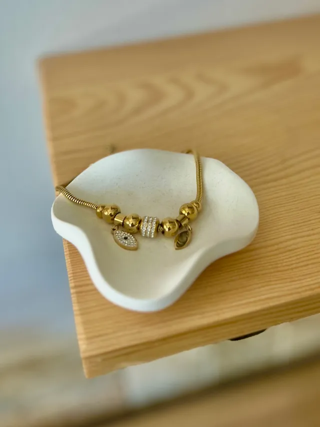 Çelik Gözlü Pandora